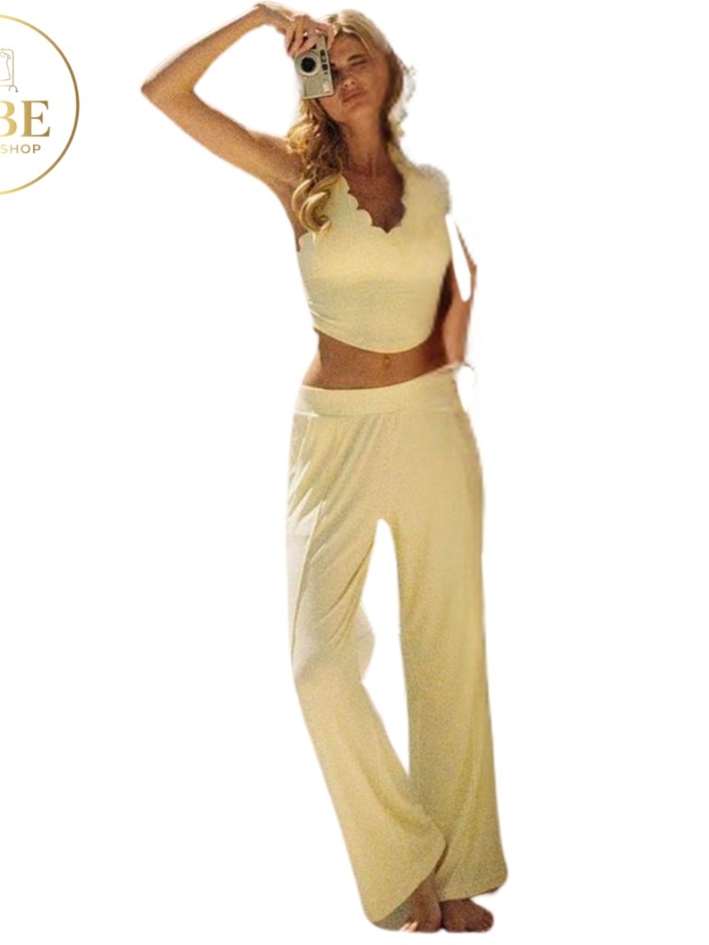 Set Scallop-Edge Cream Two-Piece Top + Pants